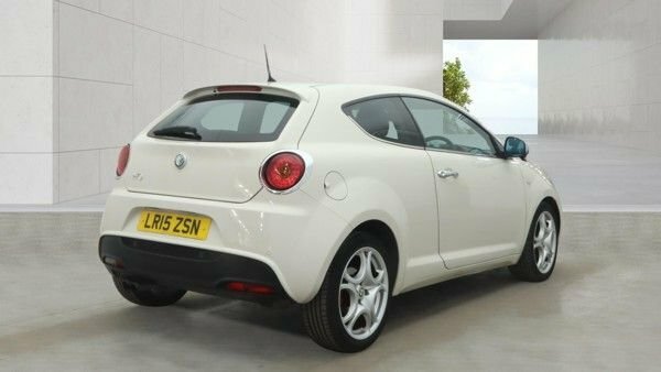 Alfa Romeo MiTo 1.4 Tb Multiair Distinctive Hatchback T White #4
