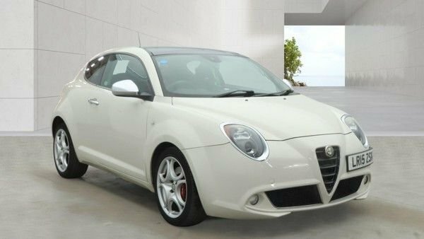 Alfa Romeo MiTo 1.4 Tb Multiair Distinctive Hatchback T White
