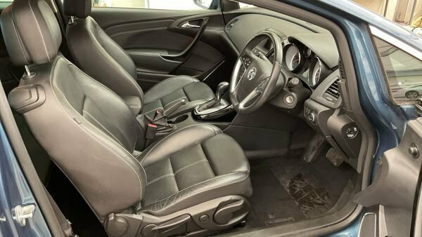 Vauxhall Astra GTC Coupe Black #10