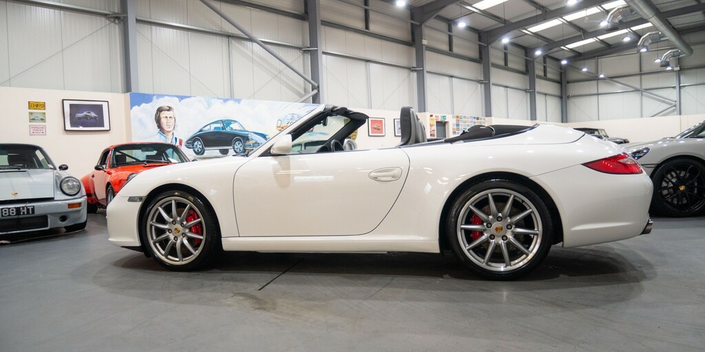 Porsche 911 3.8 997 Carrera S White #4