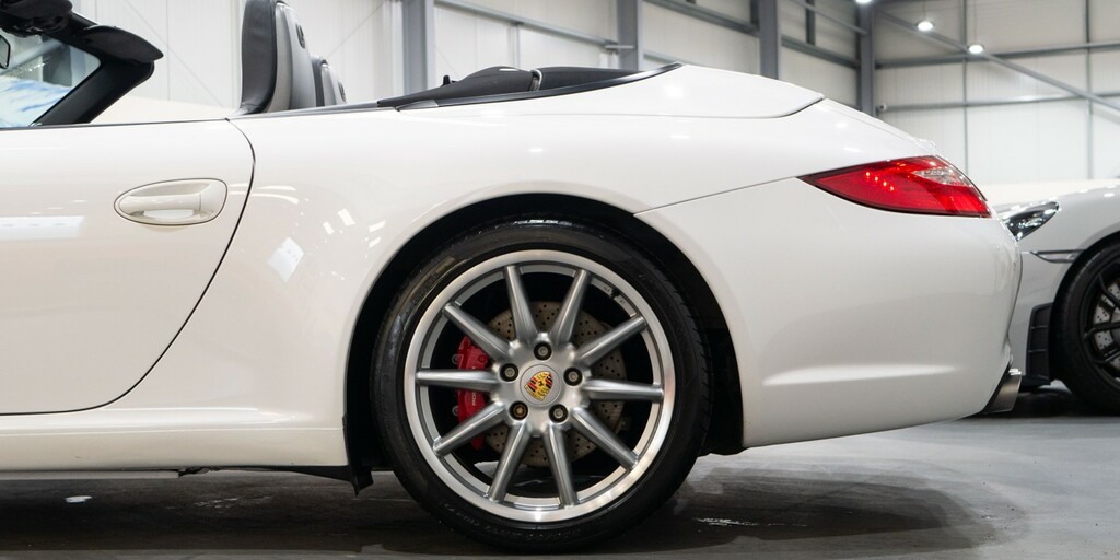 Porsche 911 3.8 997 Carrera S White #5