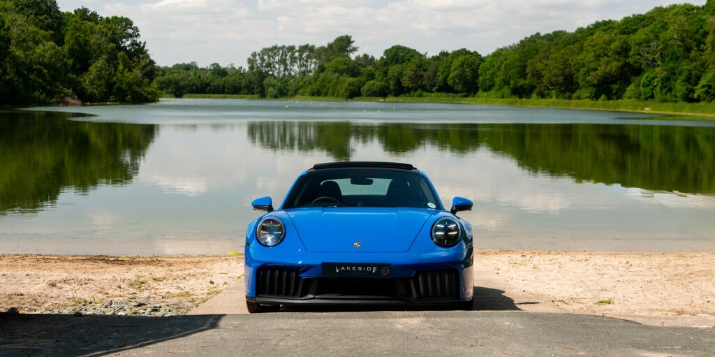 Porsche 911 3.6 T-hybrid 992 Carrera 4 Gts Blue
