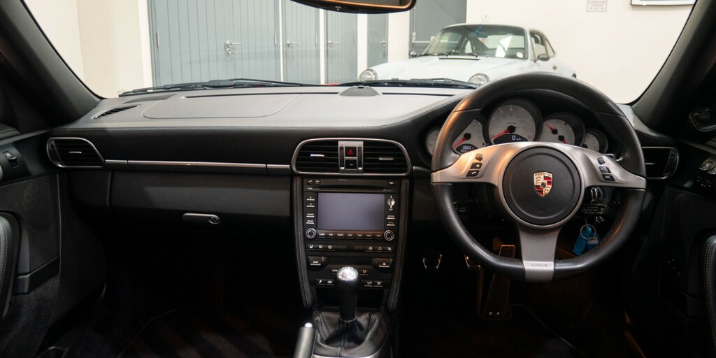 Porsche 911 911 Carrera 4S Pdk S-a Black #21