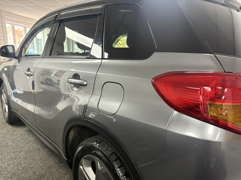 Suzuki Vitara 2018 68 Sz-t White #17
