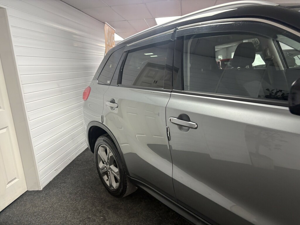 Suzuki Vitara 2018 68 Sz-t White #11