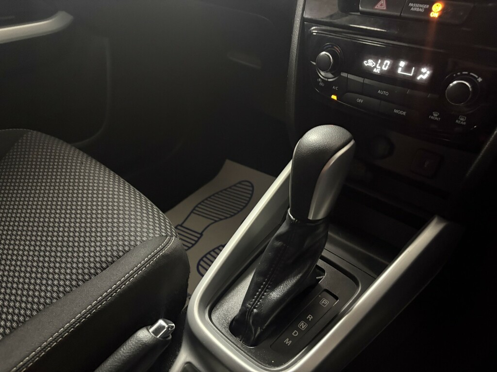 Suzuki Vitara 2018 68 Sz-t White #28