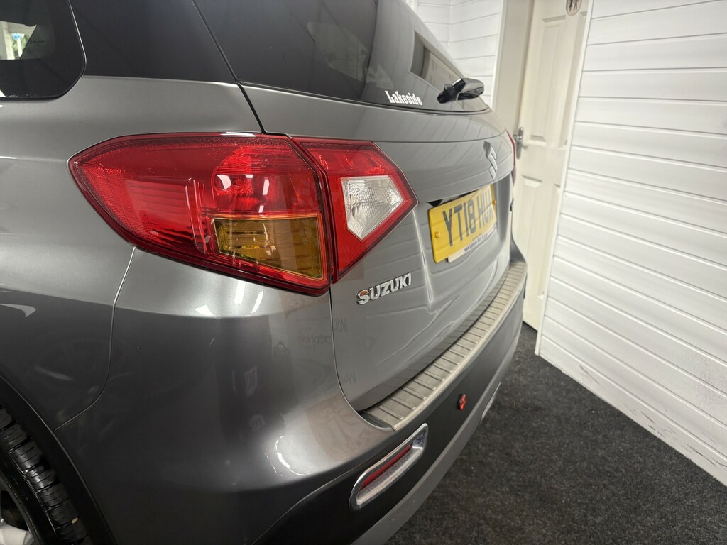 Suzuki Vitara 2018 68 Sz-t White #18