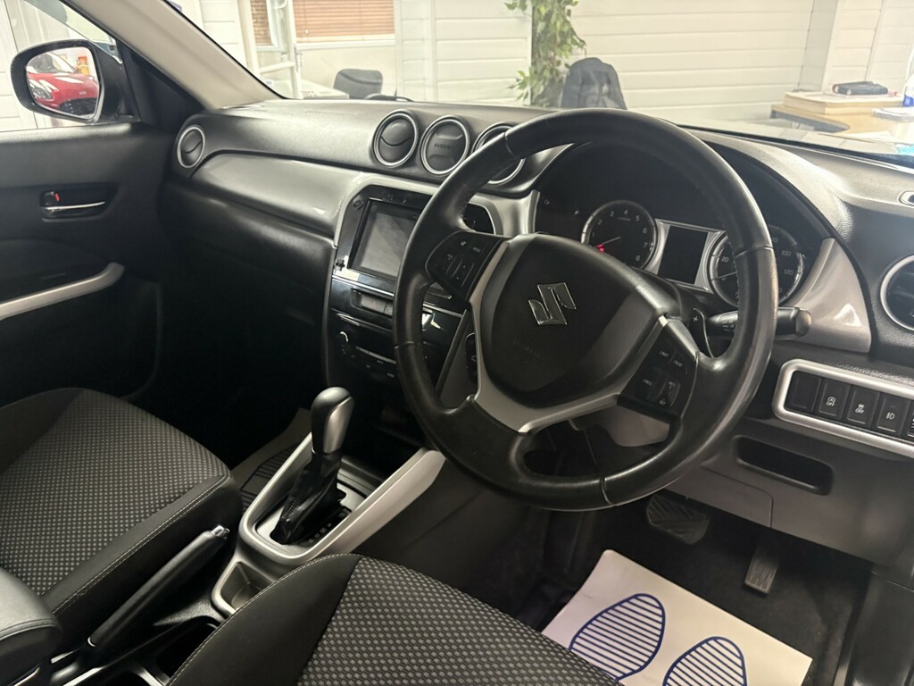 Suzuki Vitara 2018 68 Sz-t White #20