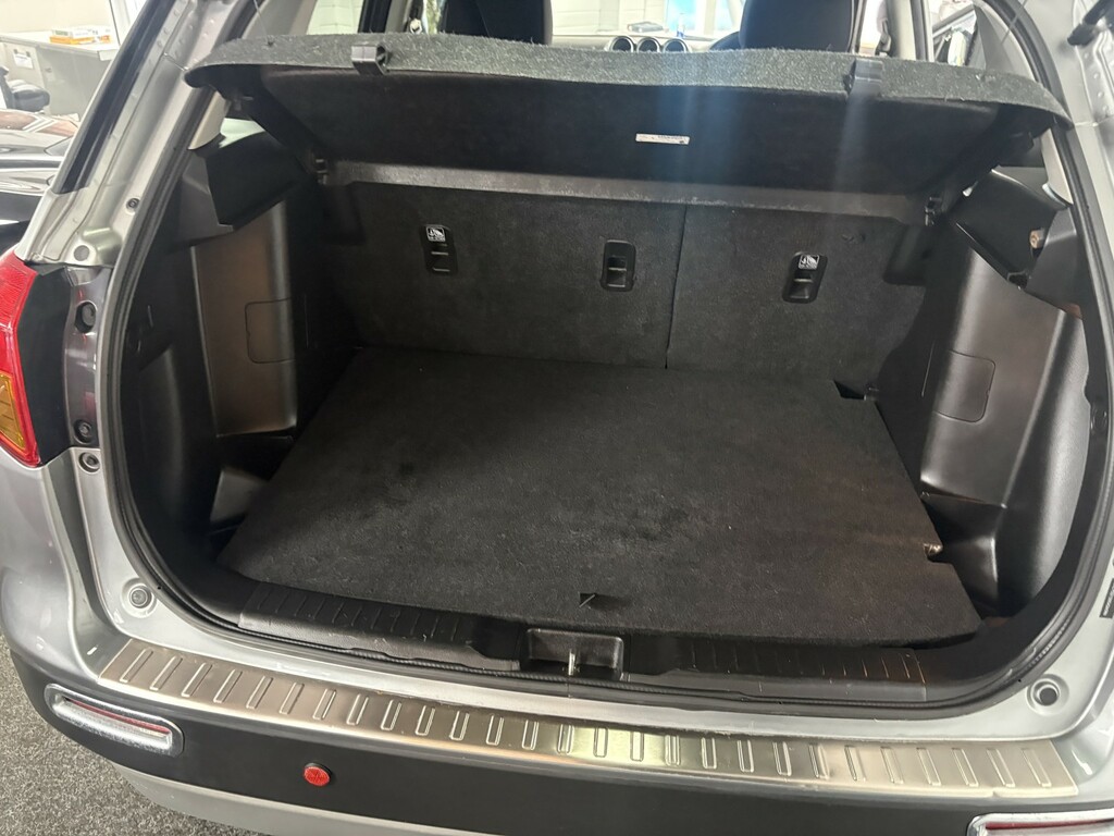 Suzuki Vitara 2018 68 Sz-t White #24