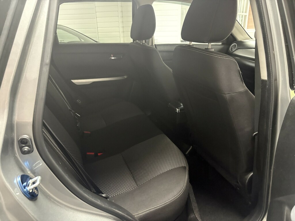 Suzuki Vitara 2018 68 Sz-t White #23
