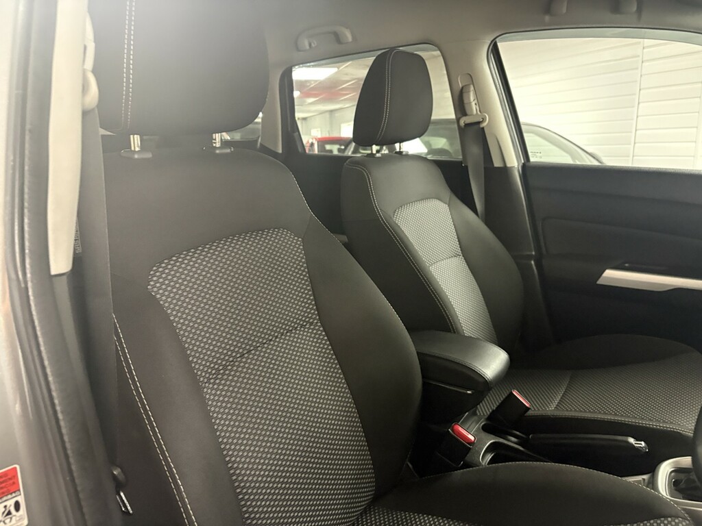 Suzuki Vitara 2018 68 Sz-t White #21