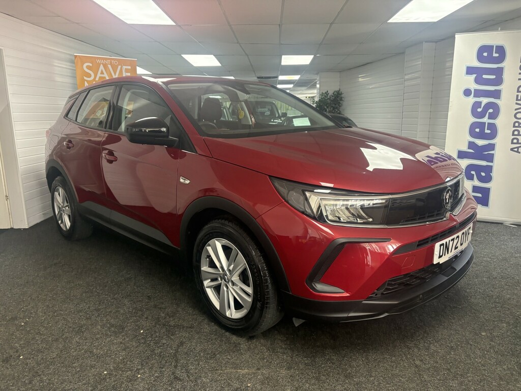 Vauxhall Grandland Suv 1.2 Turbo Se Red