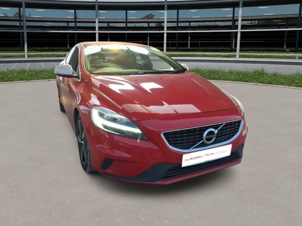Volvo V40 2L R-design Nav Plus Red