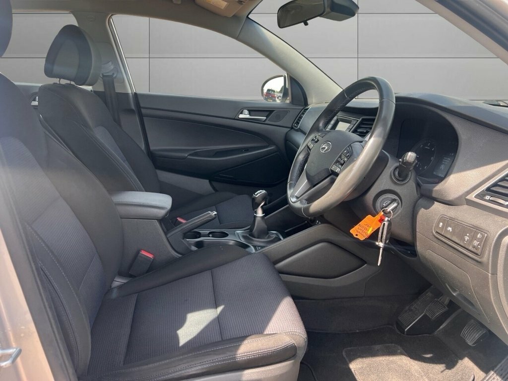 Hyundai Tucson 1.7L Se YW65DJE Silver #3