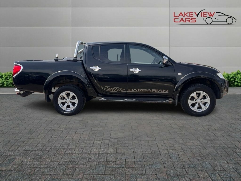 Mitsubishi L200 2.5L Barbarian Black #3