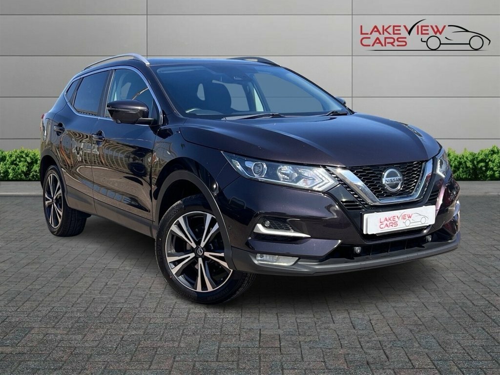 Nissan Qashqai 1.3L N-connecta Black