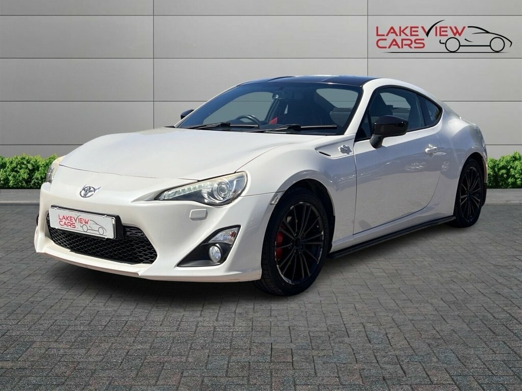 Toyota GT86 Coupe White #6