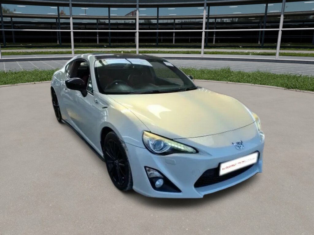 Toyota GT86 Coupe White