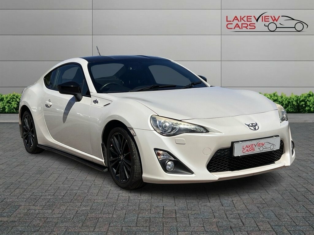 Toyota GT86 Coupe White