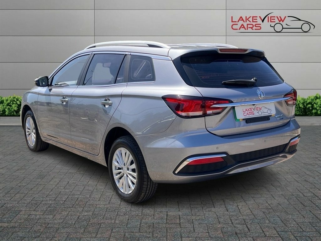MG MG5 Estate Silver #2