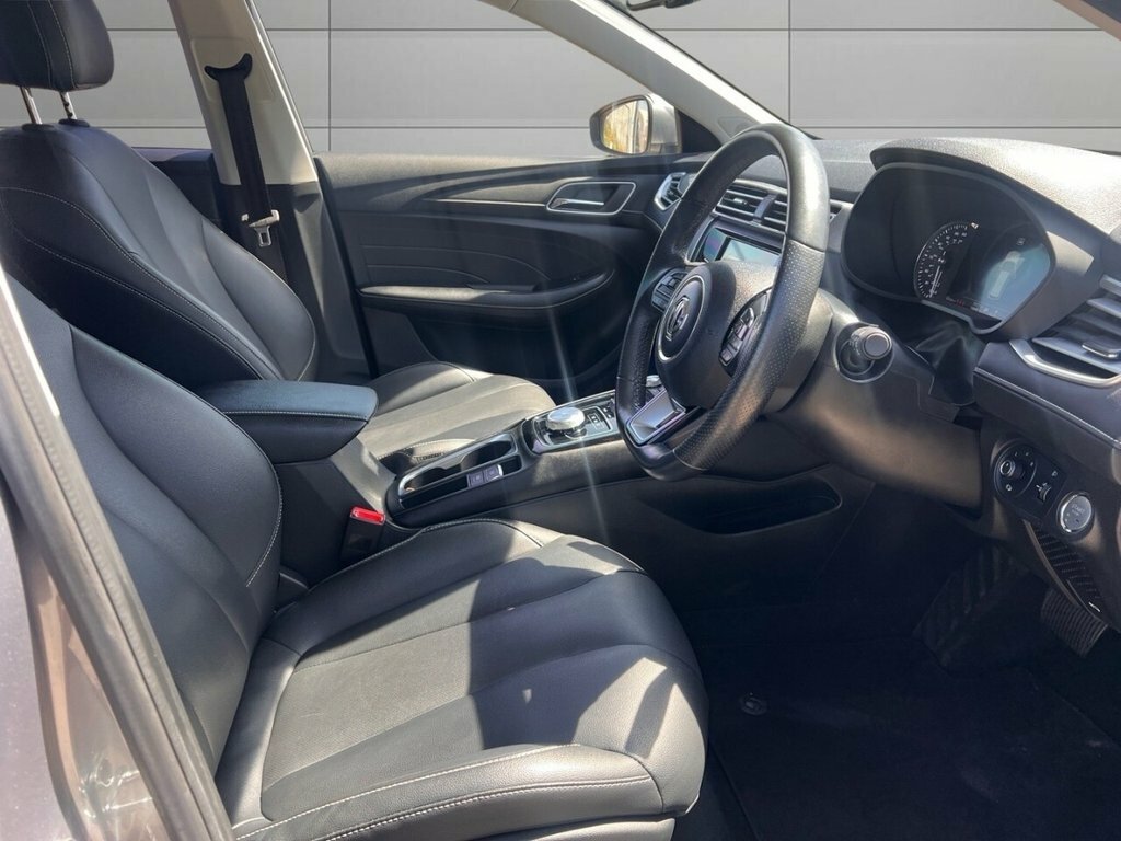 MG MG5 Estate Silver #3