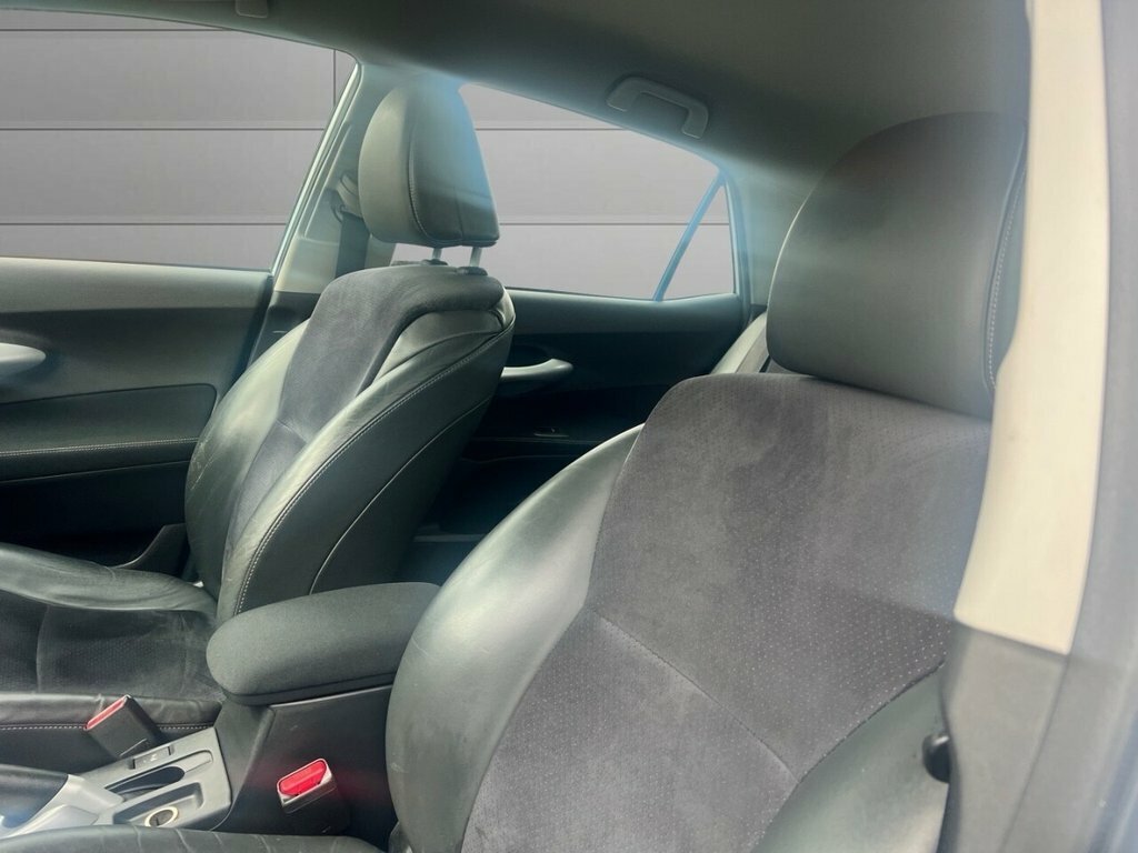 Toyota Auris Vvt-i Edition 5-Door Silver #10