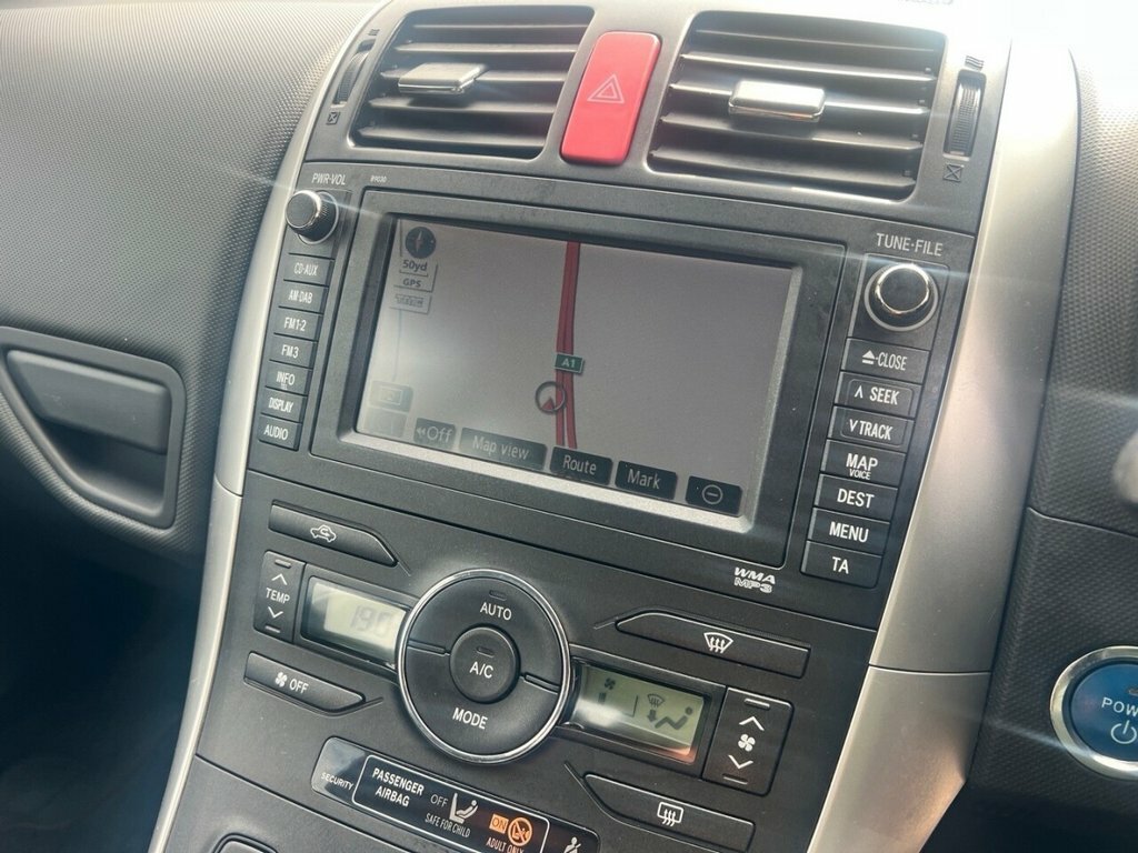 Toyota Auris Vvt-i Edition 5-Door Silver #18