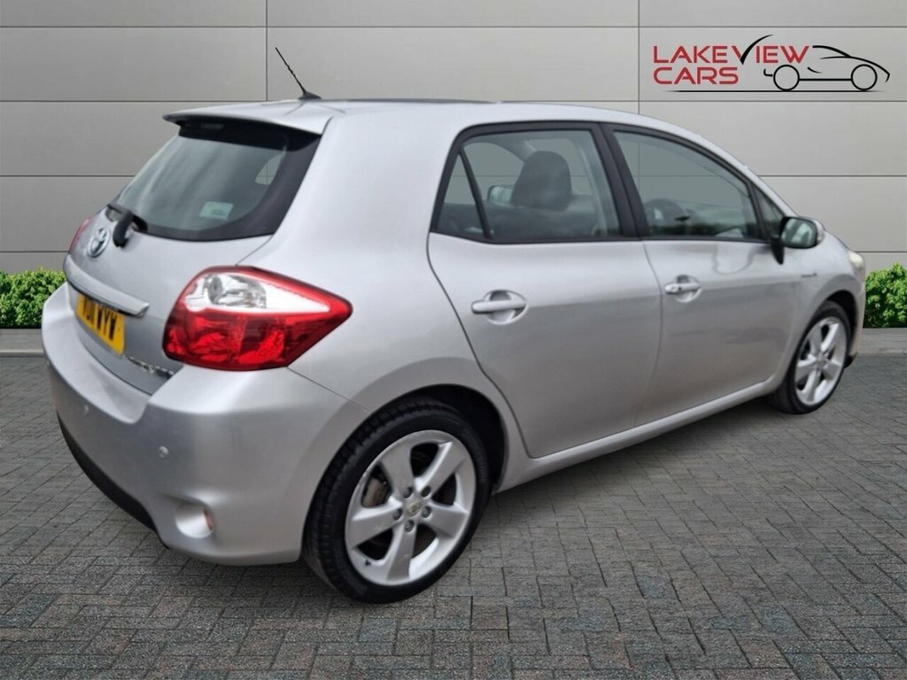 Toyota Auris 1.8L T Spirit Silver #5