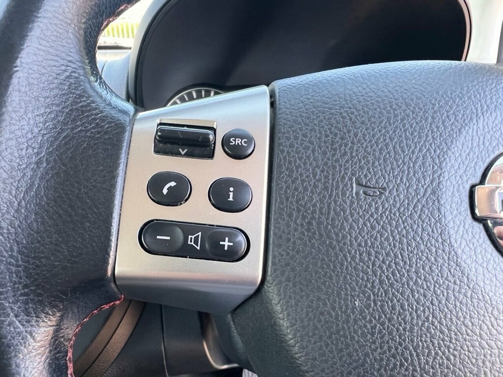 Nissan Note Tekna Beige #28