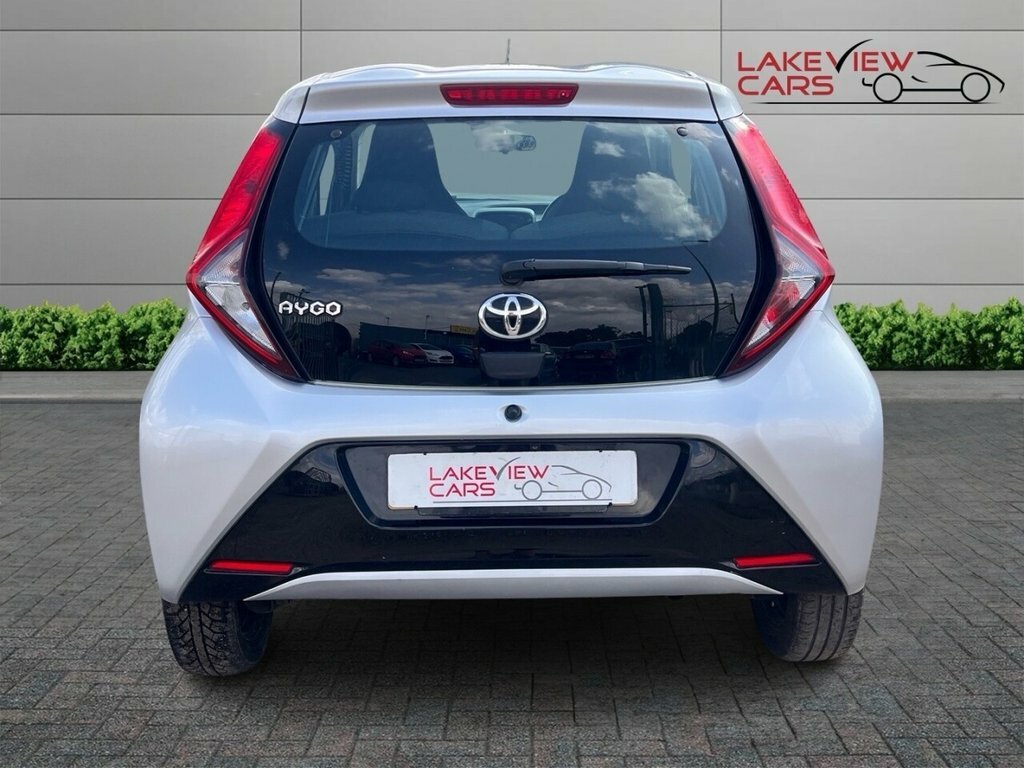Toyota Aygo 1L X-play Silver #5