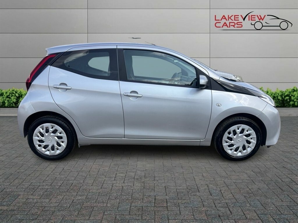 Toyota Aygo 1L X-play Silver #4