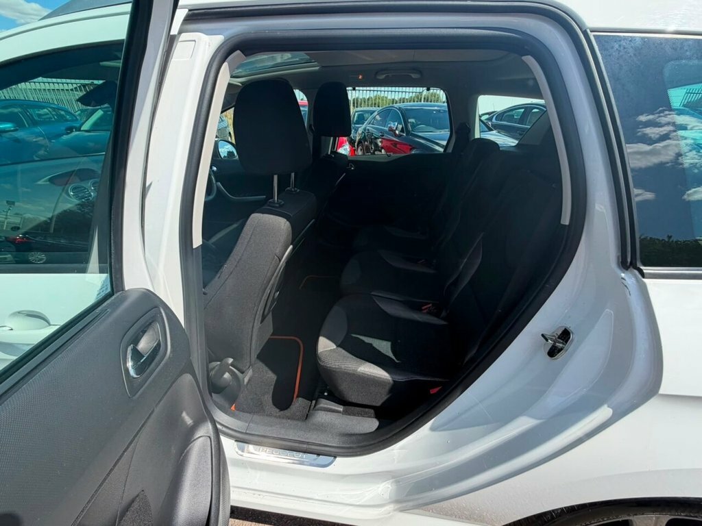 Peugeot 308 SW Access 1.6 E-hdi 112 Blue #13