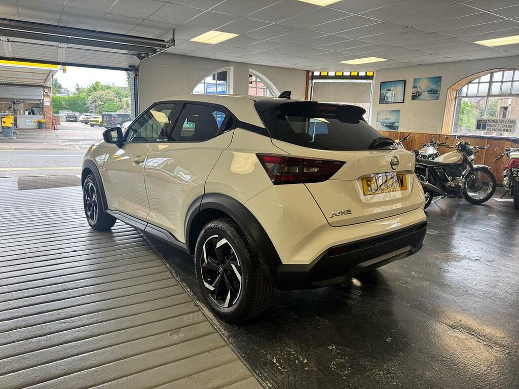 Nissan Juke 1.0 Dig-t N-connecta Euro 6 Ss SJ24ZMW White #3