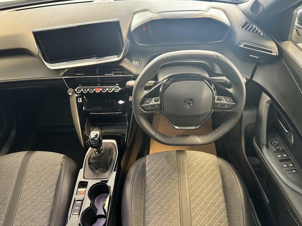 Peugeot 2008 1.2 Puretech Active Red #9