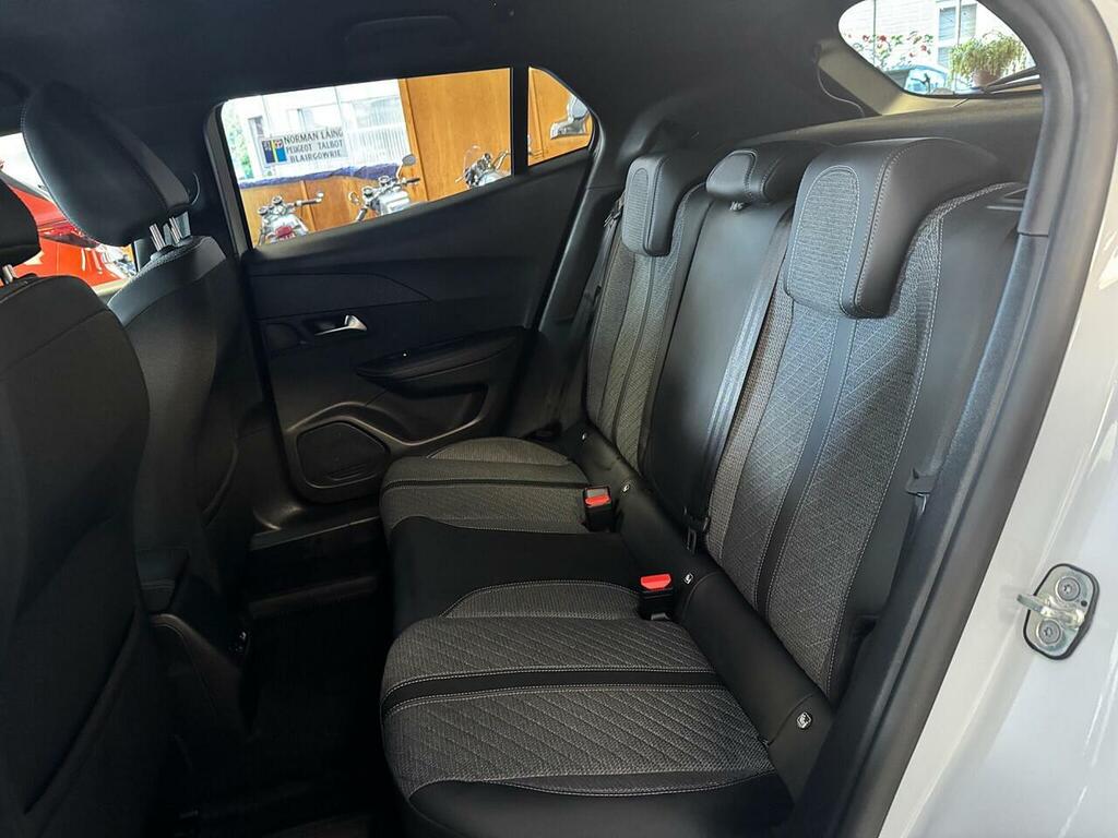 Peugeot 2008 1.2 Puretech Active Red #14