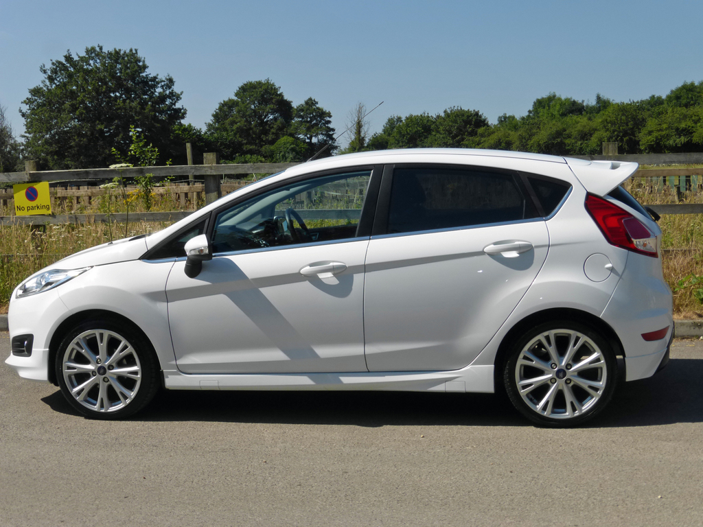 Ford Fiesta Petrol CF63BKD #4