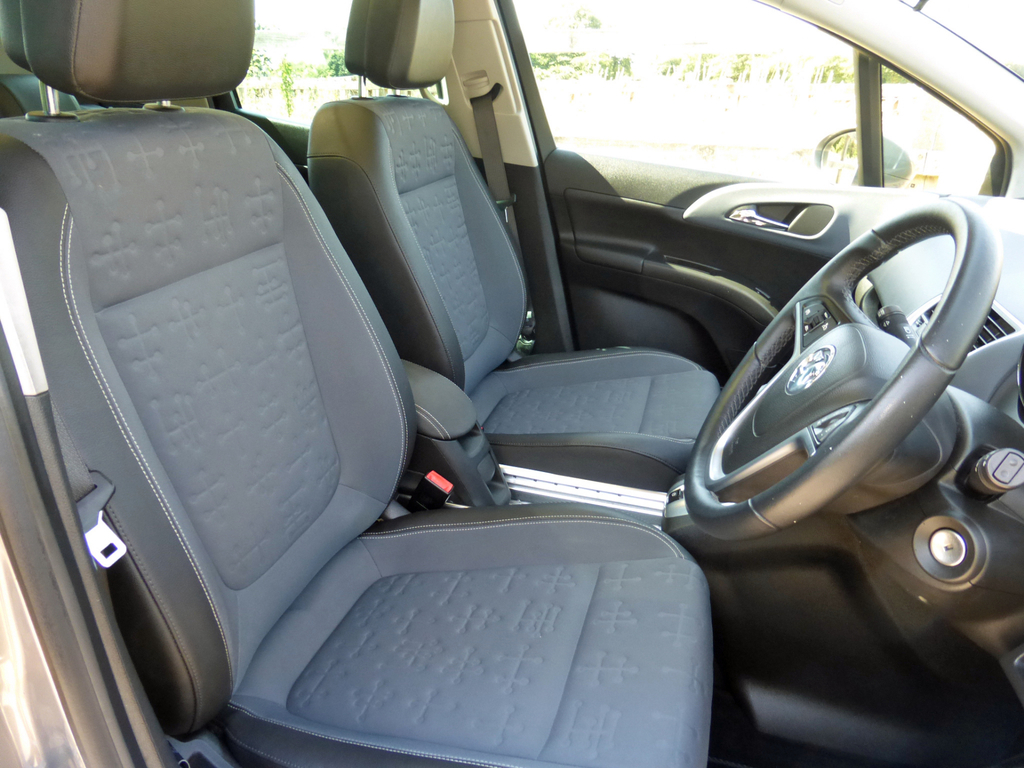 Vauxhall Meriva 1.4L Tech Line Red #16