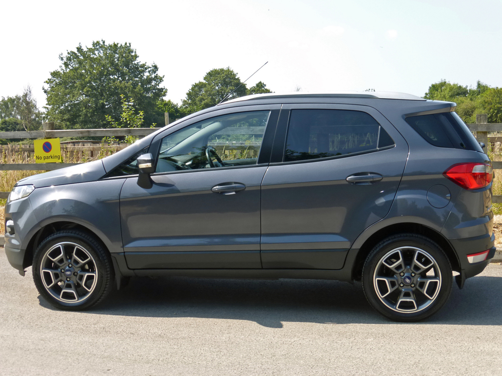 Ford Ecosport Petrol #4