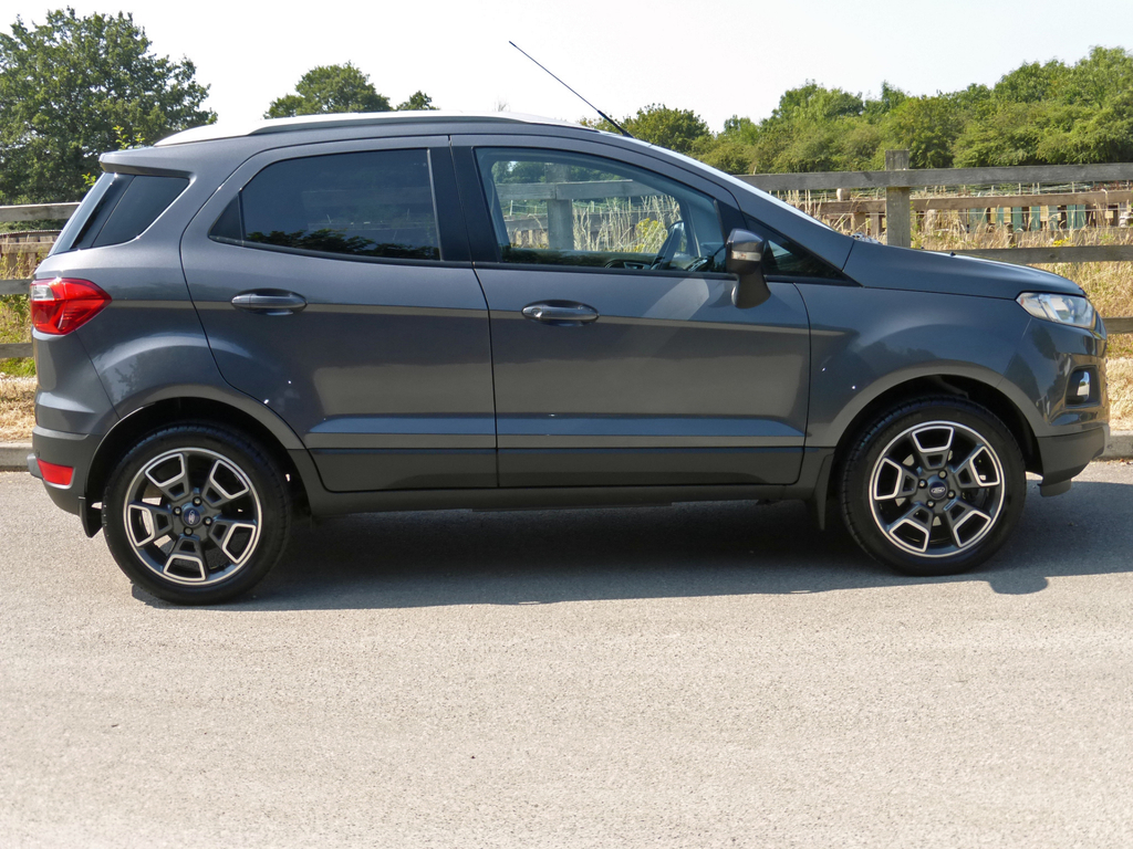 Ford Ecosport Petrol #5