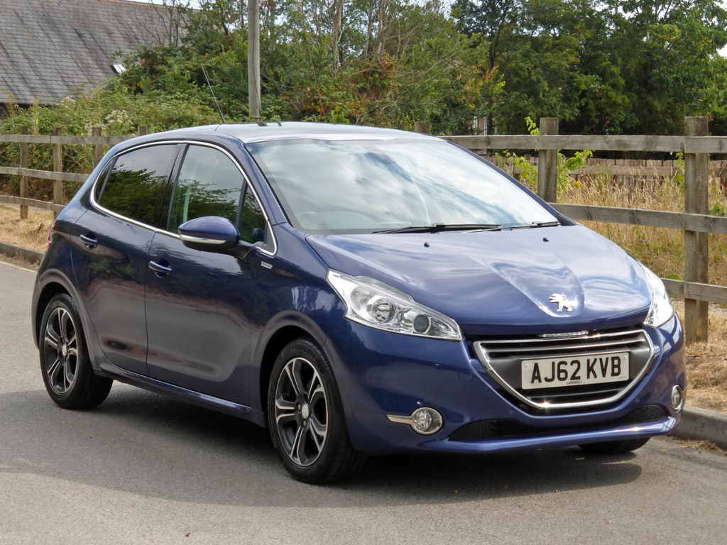 Peugeot 208 208 Intuitive Blue #3