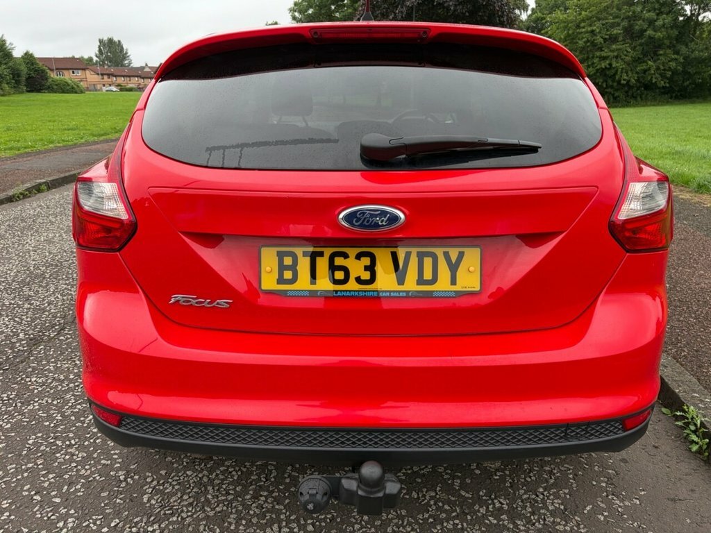 Ford Focus 1.6L Zetec Navigator Red #4