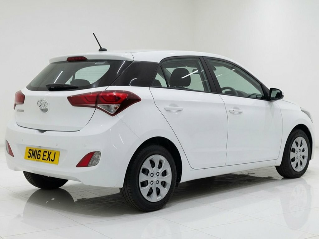 Hyundai I20 1.2L S White #2