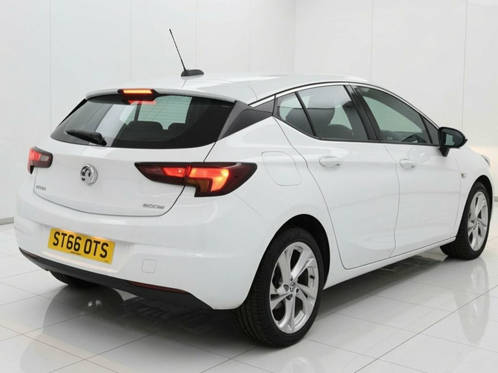 Vauxhall Astra 1L Sri White #4