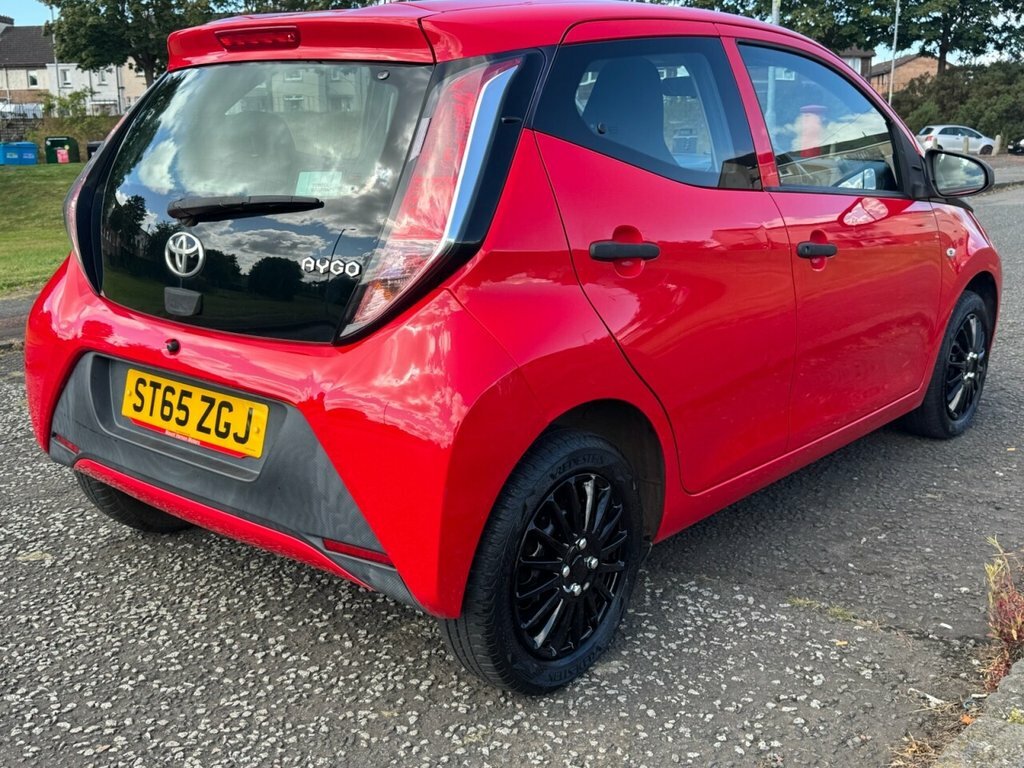 Toyota Aygo 1L X Red #6