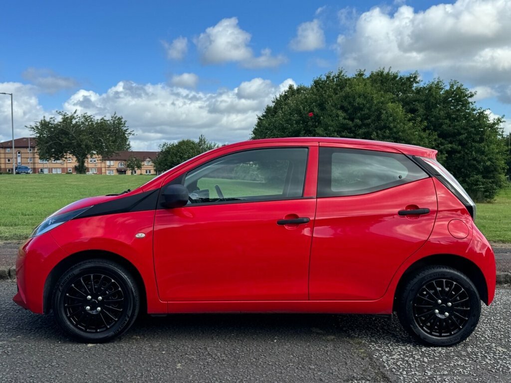 Toyota Aygo 1L X Red #2