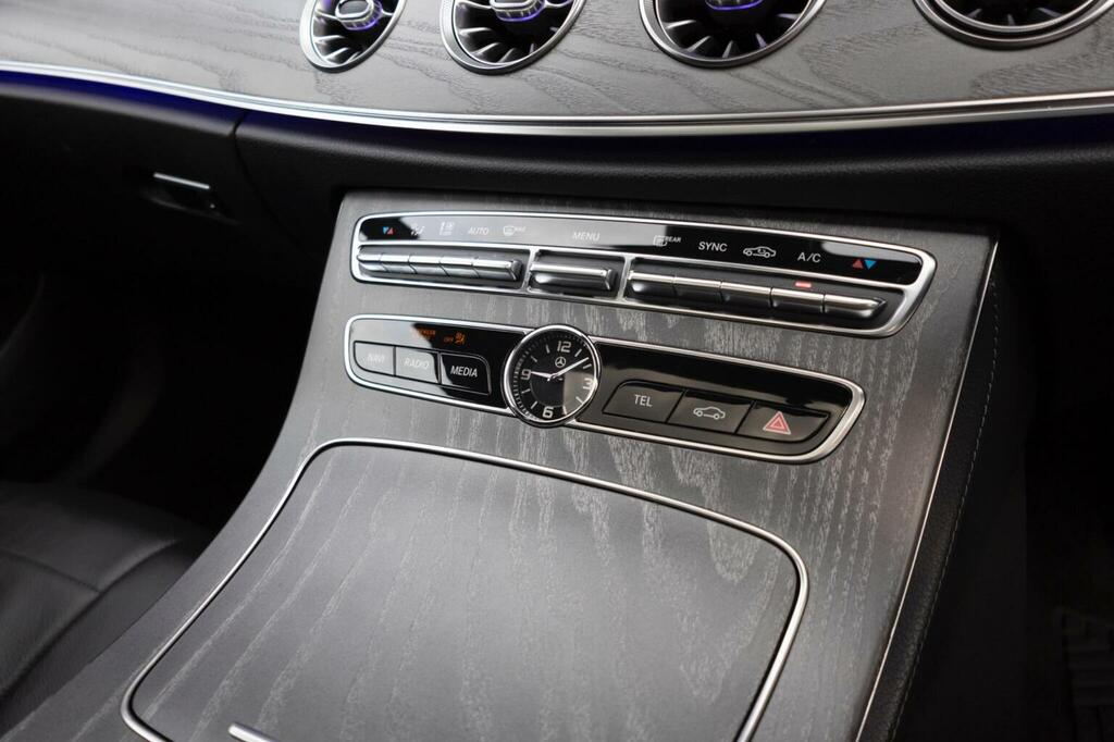 Mercedes-Benz CLS Cls 300D Amg Line Premium Plus 9G-tronic Grey #30