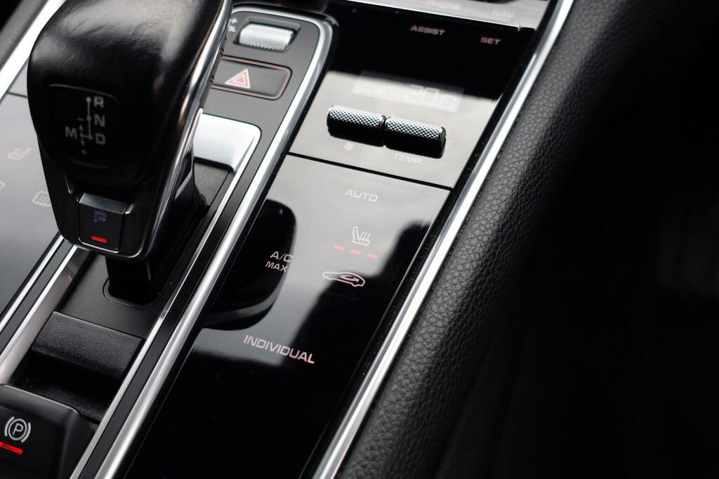 Porsche Panamera 2018 2.9 V6 E-hybrid 14Kwh 4 Sport Turismo Pet Grey #30