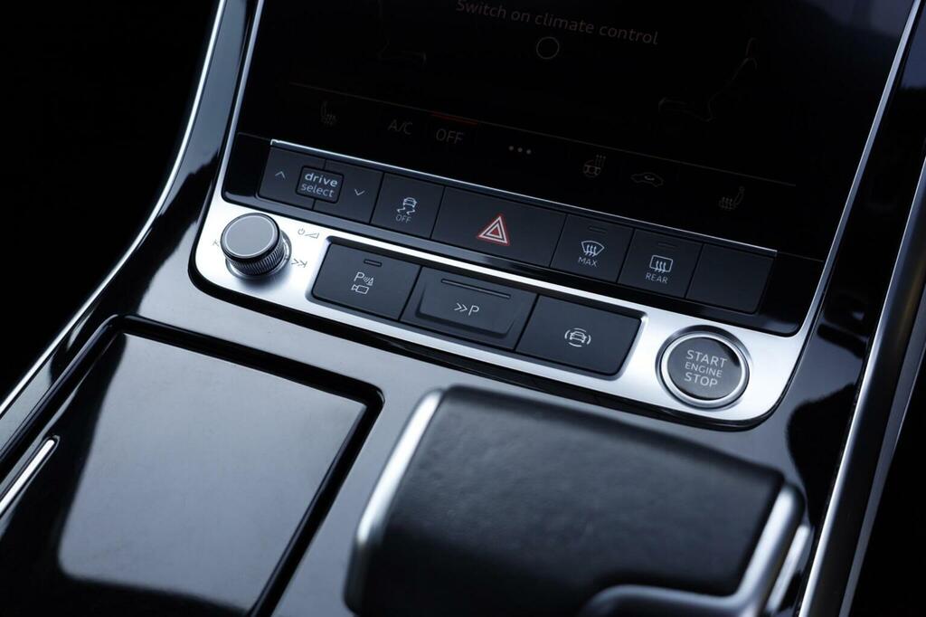 Audi Q7 S Line Blue #24