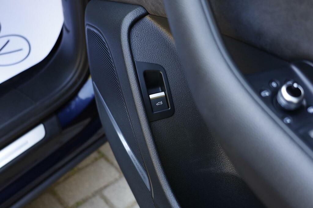 Audi Q7 S Line Blue #60