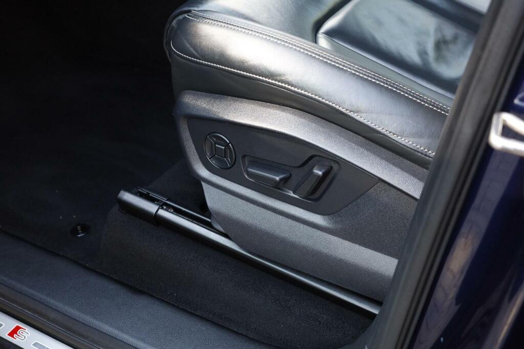 Audi Q7 S Line Blue #29
